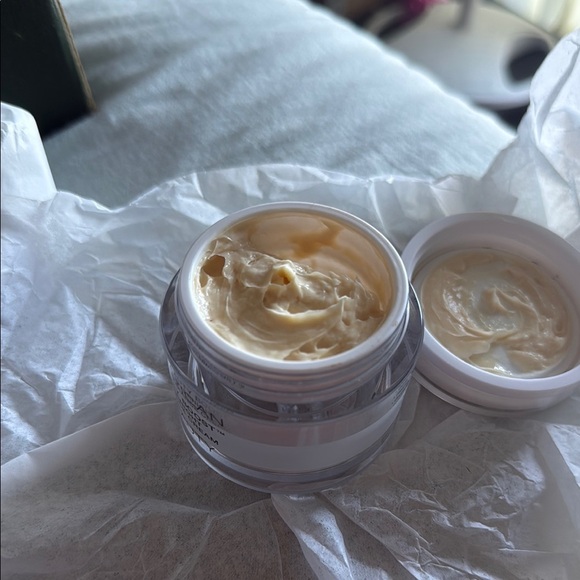 American Beauty Boost Overnight Radiance Cream Face and Eye Cream - Picture 5 of 7